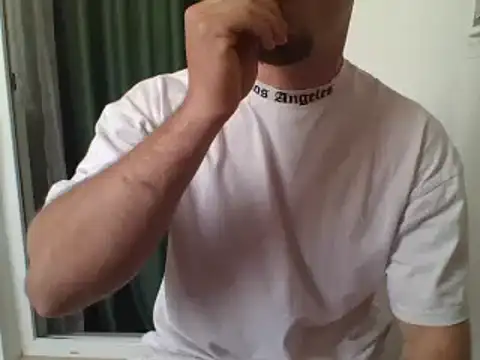 Snapshot of couplehot992 chatting on March 2025 02:29:01 PM couplehot992 online show from March 2025 02:29:01 PM