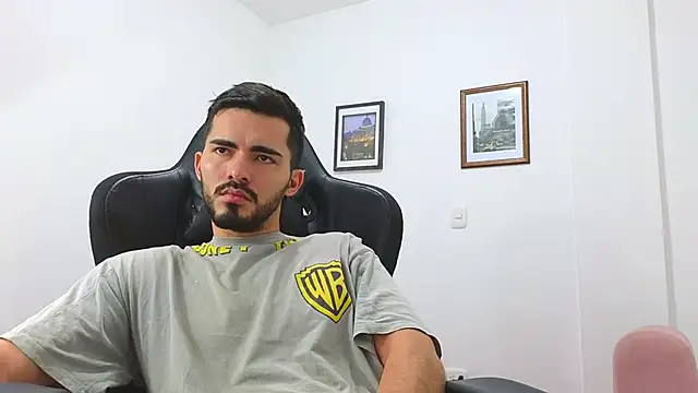 Massimoo 07 online show from December 2024 11:08:01 PM