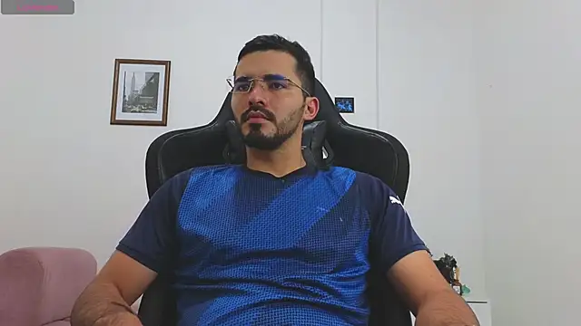 Massimoo 07 online show from October 2025 07:47:02 PM