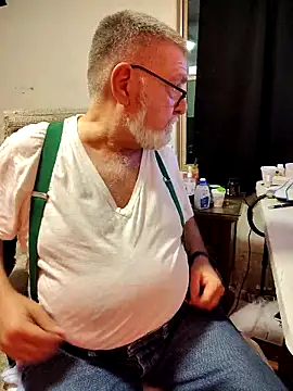 viejo oso online show from October 2025 09:41:02 AM