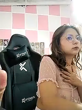 Paulina mosh online show from February 2025 02:24:02 PM