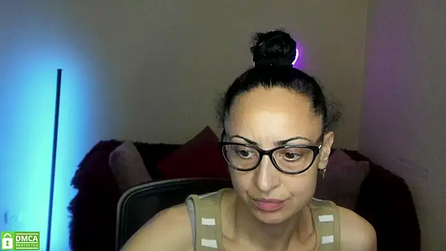 Arianasweety23 online show from September 2025 05:25:02 PM