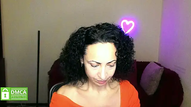 Arianasweety23 online show from December 2025 06:25:01 PM