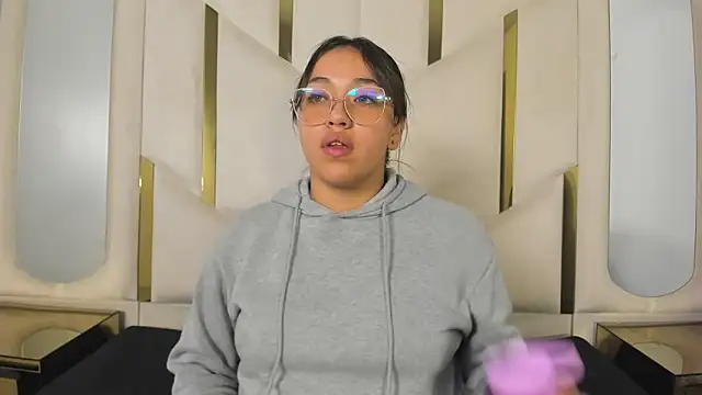 IsabellRodriguez18 online show from February 2026 03:40:02 AM