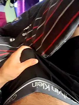 zeus2630 online show from April 2026 08:58:02 PM