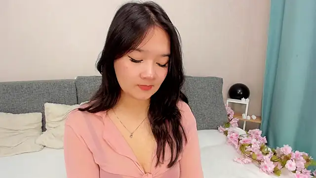 Maekko online show from November 2025 09:54:01 PM