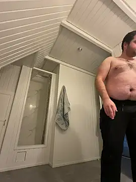 lonelypeanuts online show from December 2024 06:58:02 PM