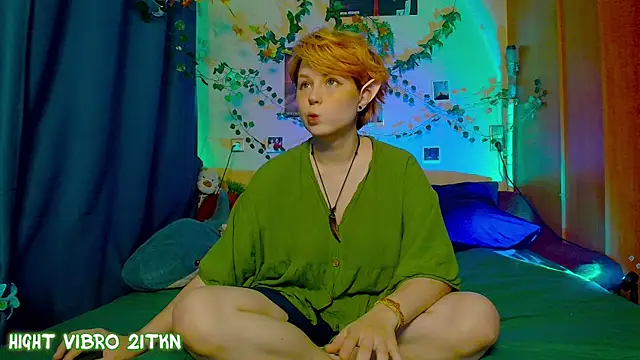Snapshot of TrickyKitsune chatting on September 2025 12:53:01 PM TrickyKitsune online show from September 2025 12:53:01 PM