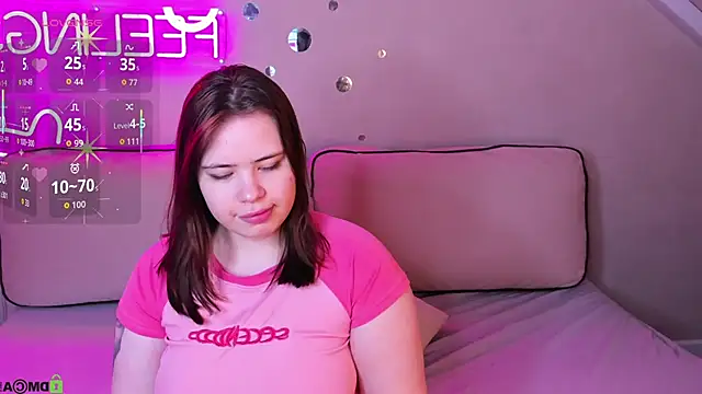 EricaElliott online show from December 2025 08:45:01 AM