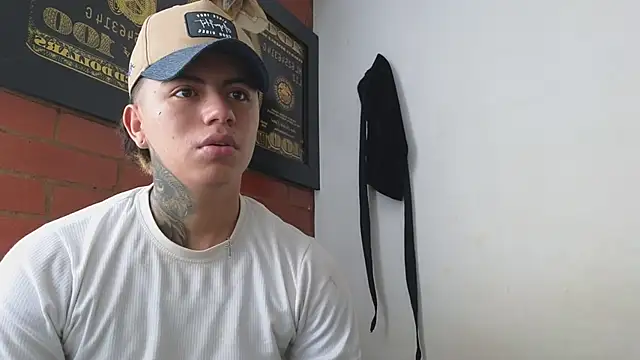 Thiago x Sahara online show from February 2025 01:09:02 PM