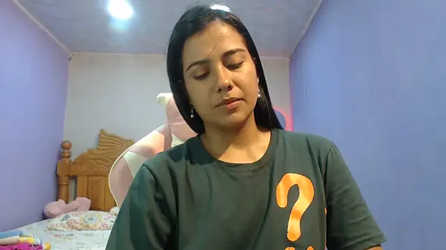 Coral0403 online show from September 2025 01:55:01 PM