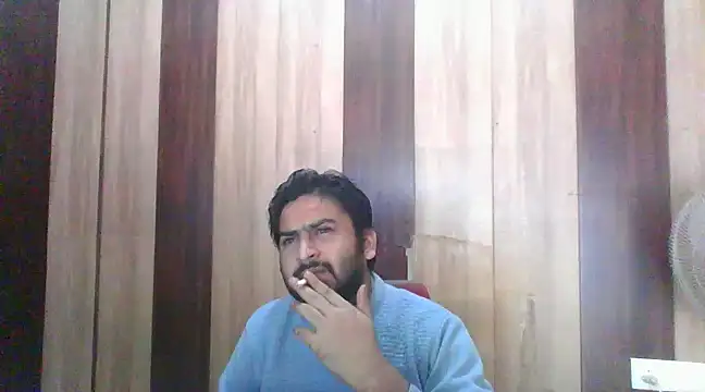 Snapshot of indihotguy chatting on January 2025 07:15:02 AM indihotguy online show from January 2025 07:15:02 AM