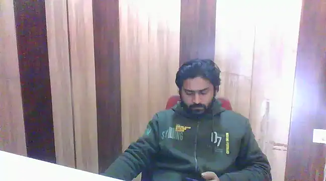 Snapshot of indihotguy chatting on February 2025 06:56:02 AM indihotguy online show from February 2025 06:56:02 AM