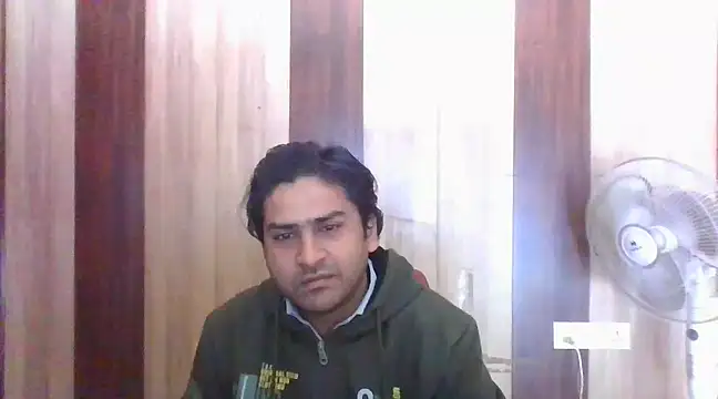 Snapshot of indihotguy chatting on February 2025 07:05:01 AM indihotguy online show from February 2025 07:05:01 AM