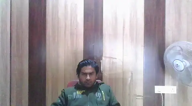 Snapshot of indihotguy chatting on February 2025 10:24:02 AM indihotguy online show from February 2025 10:24:02 AM