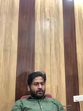 Snapshot of indihotguy chatting on March 2025 02:43:01 AM indihotguy online show from March 2025 02:43:01 AM