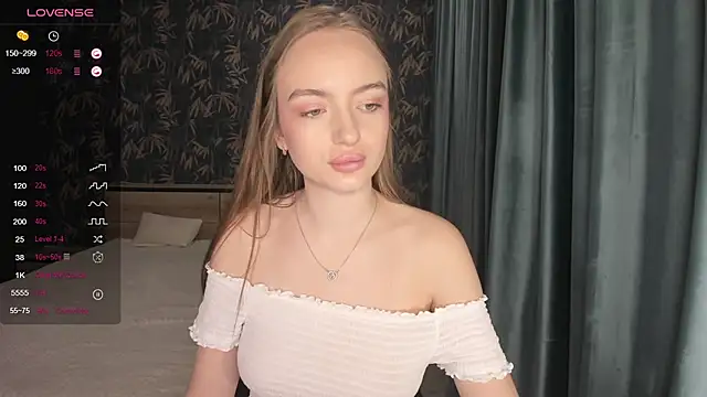 A delina online show from March 2025 04:00:02 PM