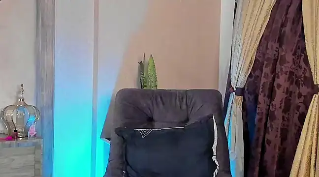 benjamincol online show from February 2025 03:34:02 AM