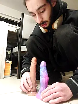 Snapshot of Levi_Latino chatting on February 2025 12:43:02 AM Levi Latino online show from February 2025 12:43:02 AM