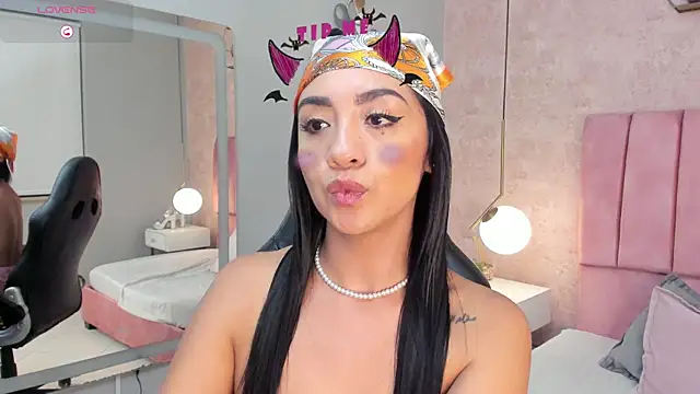 MAGIC AURORAA online show from March 2025 03:10:02 PM