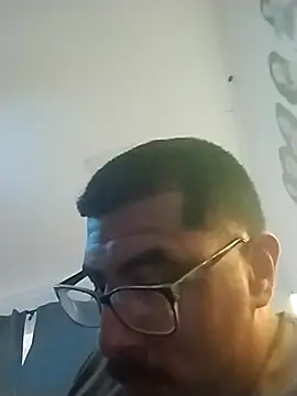 k1oudE online show from April 2026 10:30:02 PM