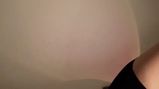 alittlestarrr online show from December 2024 03:35:01 PM