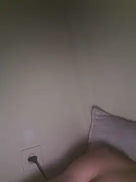 Snapshot of KlachDZ chatting on February 2025 11:42:01 PM KlachDZ online show from February 2025 11:42:01 PM