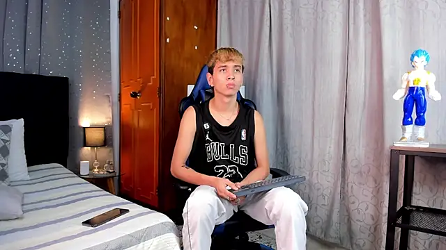 Brian-Ausslos online show from February 2025 01:06:01 PM