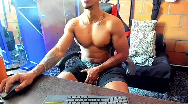 Adam Valenciia online show from March 2025 03:02:01 PM