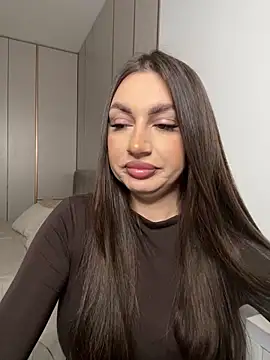 claraxjoyy online show from December 2025 05:57:02 AM