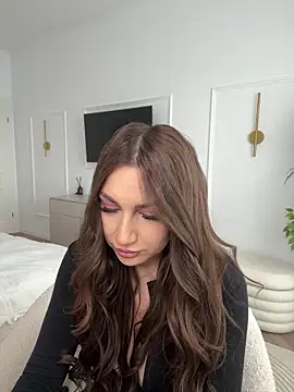 claraxjoyy online show from April 2026 05:32:01 AM