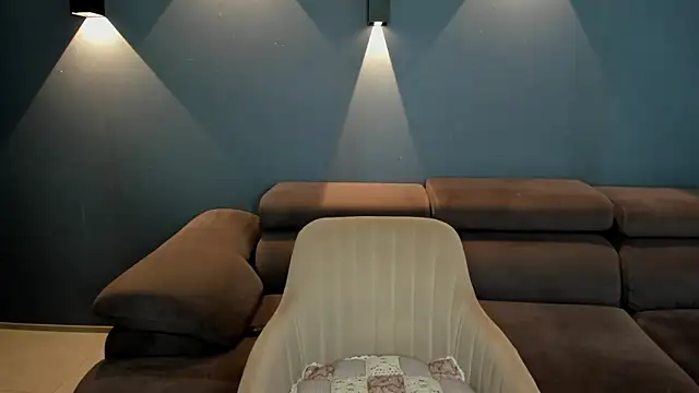 Monica Weiss online show from March 2025 09:01:02 AM