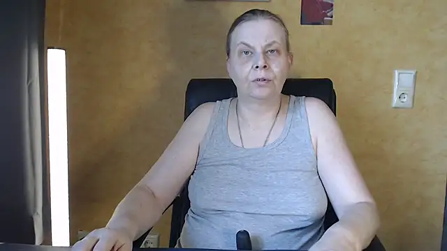 Sweet Phoenix online show from October 2025 12:58:01 PM