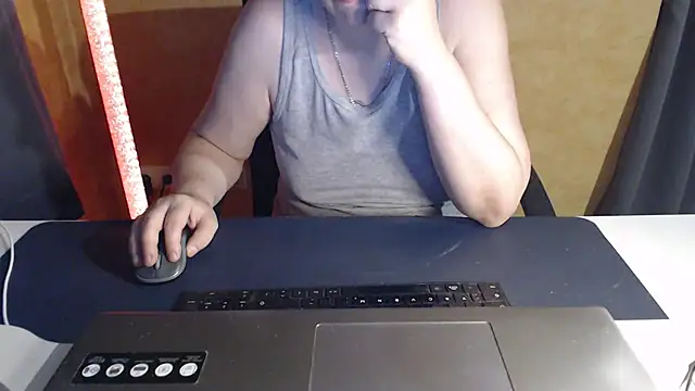 Snapshot of Sweet_Phoenix chatting on July 2026 08:24:01 PM Sweet Phoenix online show from July 2026 08:24:01 PM