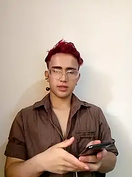 Lian Noath online show from February 2025 12:27:01 PM