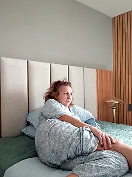 milchanel online show from February 2025 05:04:01 PM