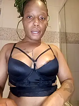 Snapshot of Thando04 chatting on January 2025 04:50:02 PM Thando04 online show from January 2025 04:50:02 PM