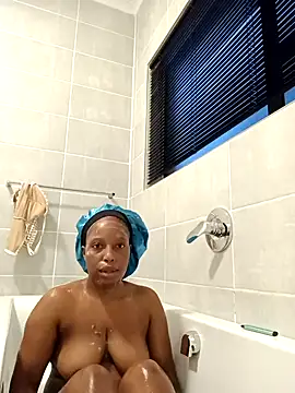 Snapshot of Thando04 chatting on February 2025 05:08:01 PM Thando04 online show from February 2025 05:08:01 PM