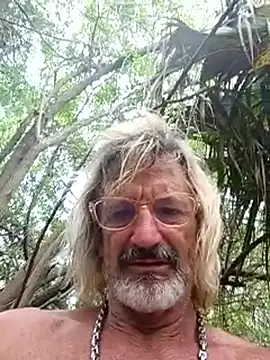 Snapshot of Cloudin_around chatting on June 2026 10:23:02 PM Cloudin around online show from June 2026 10:23:02 PM