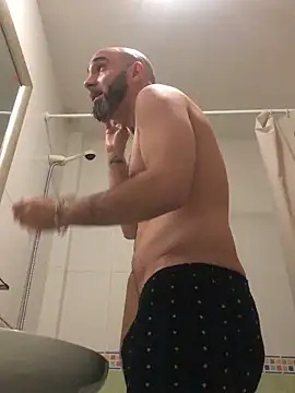 Snapshot of josueswvillaA1 chatting on November 2025 07:06:01 PM josueswvillaA1 online show from November 2025 07:06:01 PM