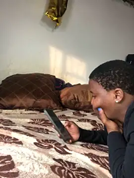 Snapshot of MKbesxxx chatting on December 2025 04:02:02 PM MKbesxxx online show from December 2025 04:02:02 PM