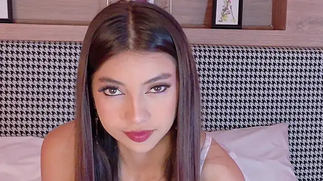 Snapshot of NickyBelmonth chatting on February 2025 12:05:02 PM NickyBelmonth online show from February 2025 12:05:02 PM