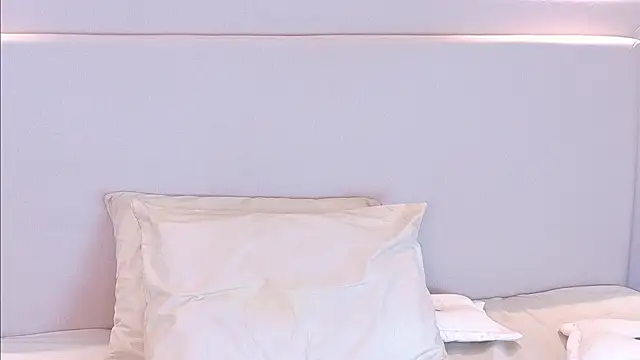 Snapshot of NickyBelmonth chatting on March 2025 03:02:01 PM NickyBelmonth online show from March 2025 03:02:01 PM