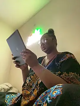 DamnBubbles online show from March 2026 10:38:02 PM