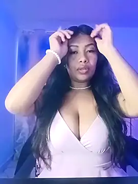 Snapshot of PaulaOrtiz_1 chatting on December 2024 02:14:02 PM PaulaOrtiz 1 online show from December 2024 02:14:02 PM