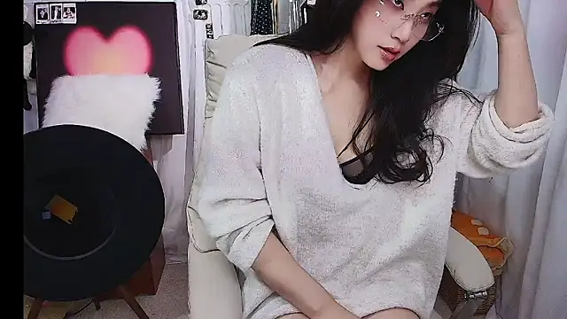 xiaotiantian-76 online show from December 2025 01:15:01 PM