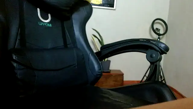 Dirtydiva1 online show from September 2025 12:52:01 PM