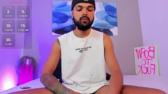 Snapshot of Emilio_Wolf chatting on February 2025 09:30:01 PM Emilio Wolf online show from February 2025 09:30:01 PM