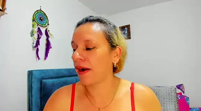 sofi saliva2511 online show from February 2025 08:07:02 PM