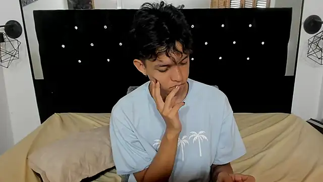 jisuscat online show from November 2025 06:46:01 AM